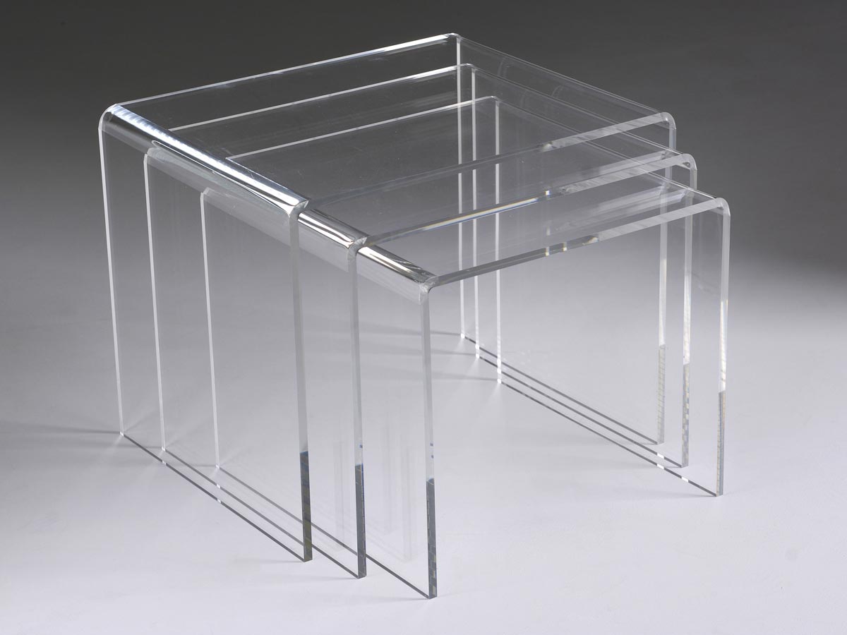 GÉNÉRIQUE-mobilier-fonctionnel en plexiglas transparent