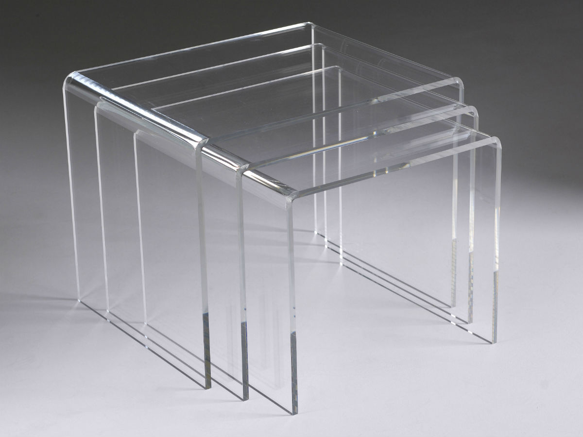 Tables gigognes : jeu de 3 tables basses en plexiglas transparent