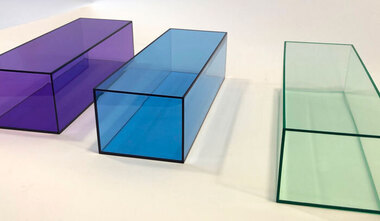 Boîte 6 faces en pmma GREEN CAST recyclé coloré transparent finition musée