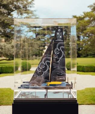 Cloche musée pour maquette EDMOND DE ROTHSCHILD pmma incolore 8 mm